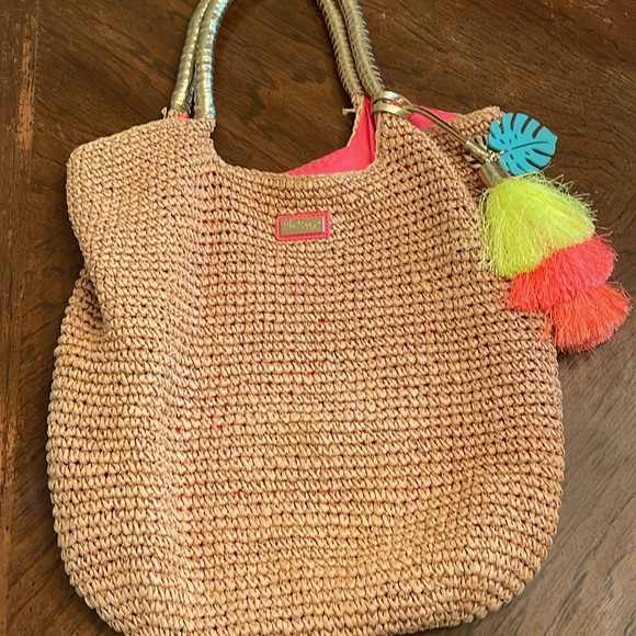 Lilly Pulitzer Handbags - Lilly Pulitzer straw tote